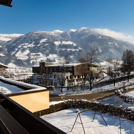 Διαμέρισμα Kofler's Panorama-zillertal***