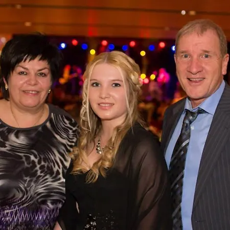 Kofler's Panorama-zillertal Apart Otel Fügen