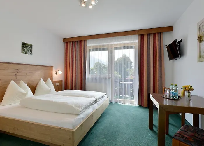 Kofler's Panorama-zillertal 公寓式酒店 4*